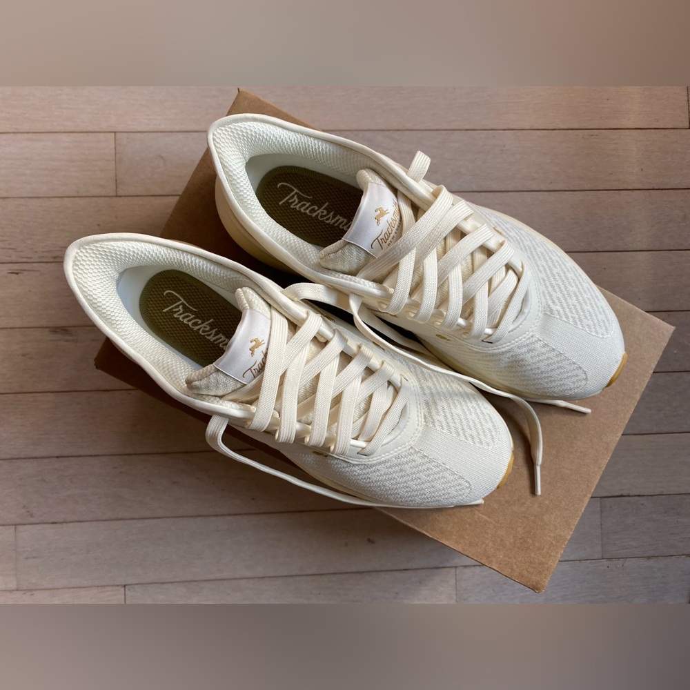 BRAND NEW Tracksmith Elliot Runner in Women's 7.5
